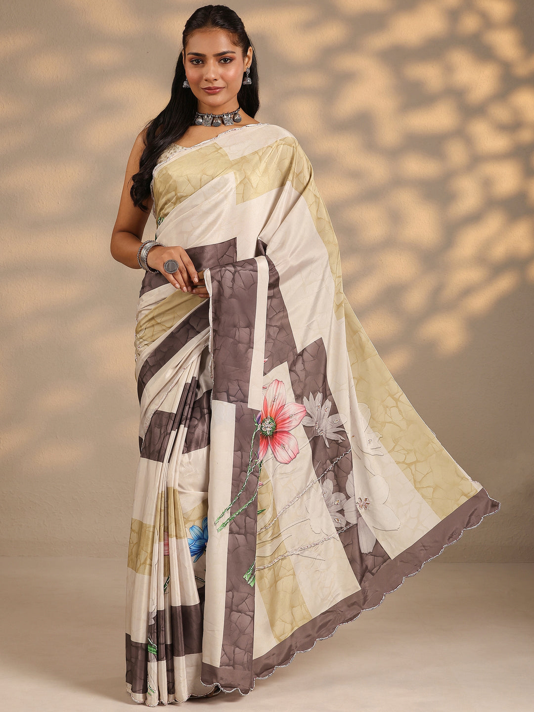 Beige Printed Silk Blend Saree With Unstitched Blouse Piece