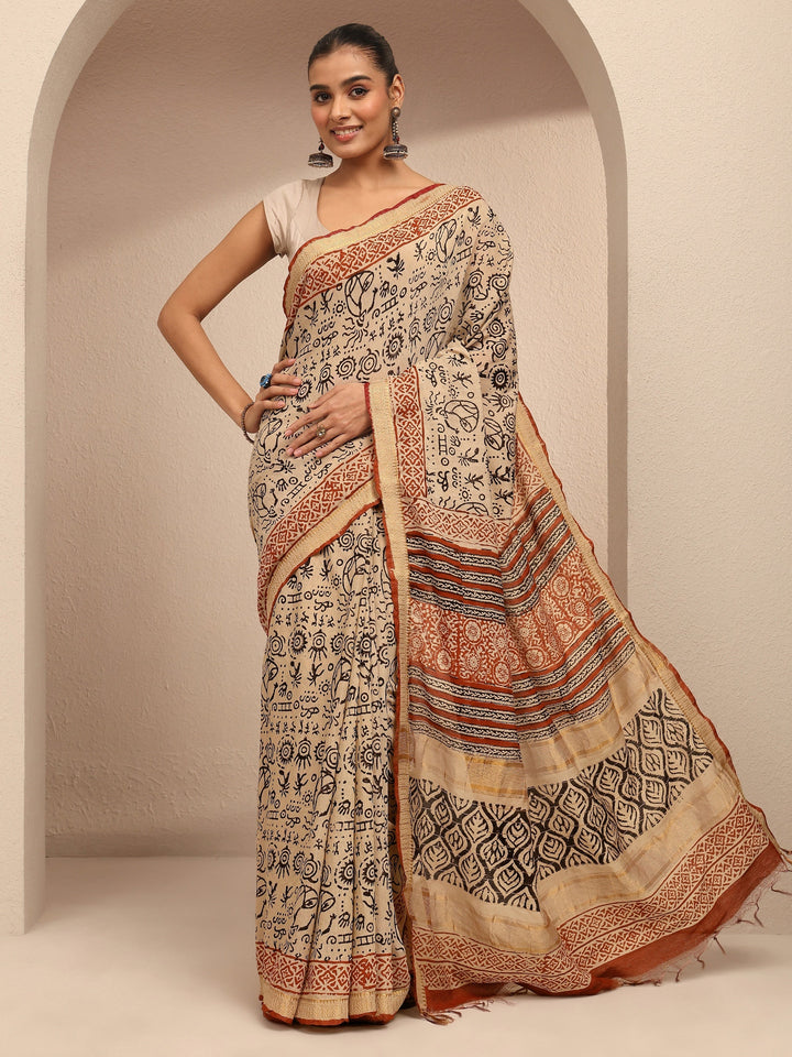 Beige Tribal Printed Cotton Saree With Unstitched Blouse Piece