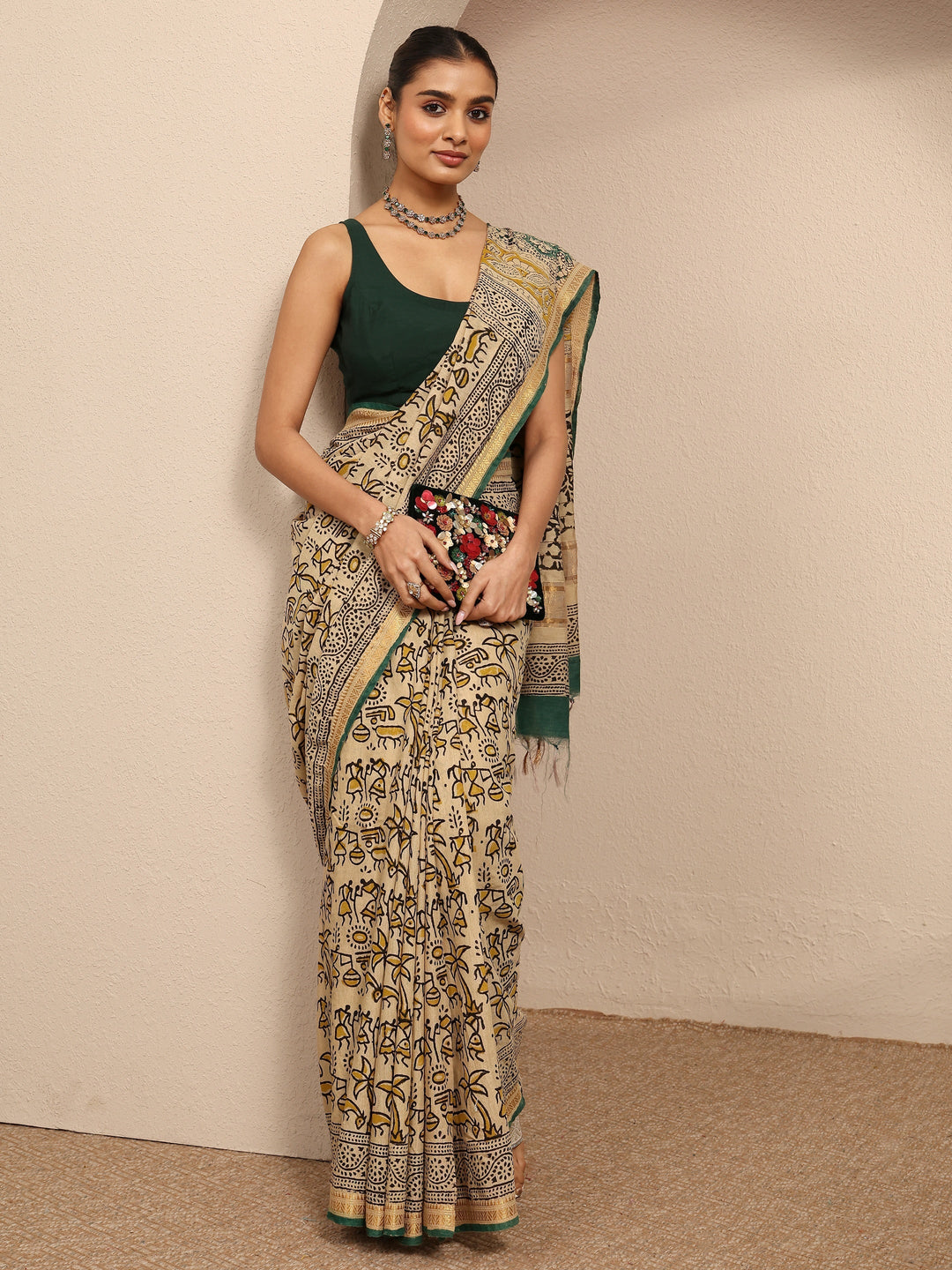 Beige Tribal Printed Cotton Saree With Unstitched Blouse Piece