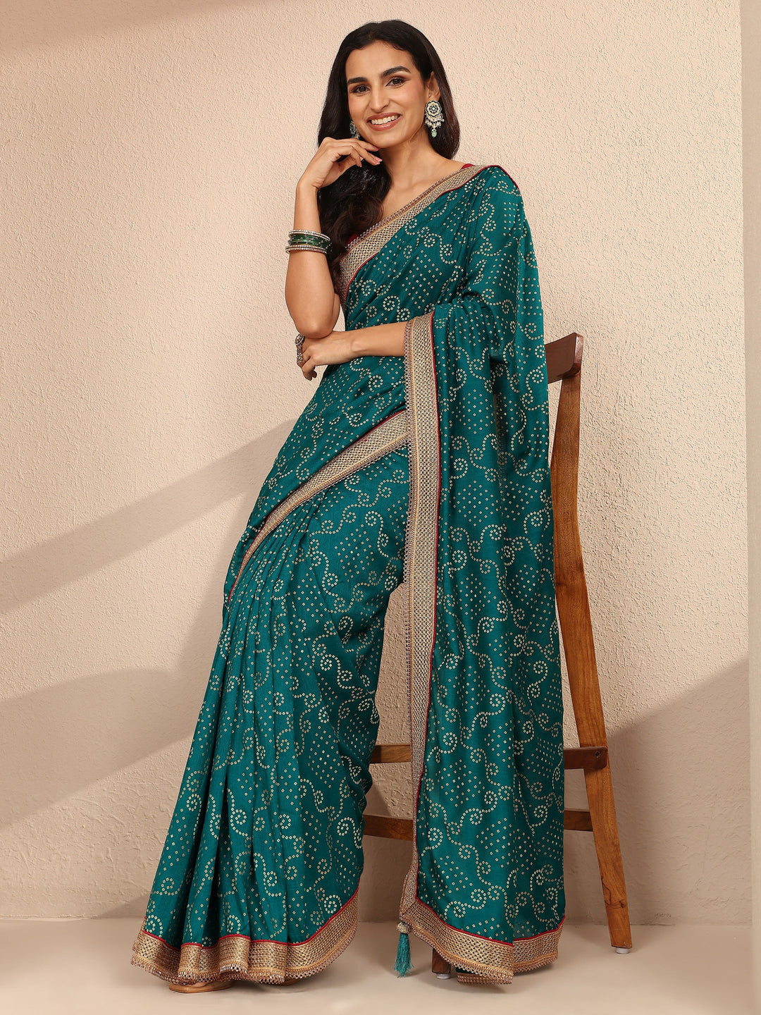 Blue Bandhani Printed Silk Blend Saree With Unstitched Blouse Piece
