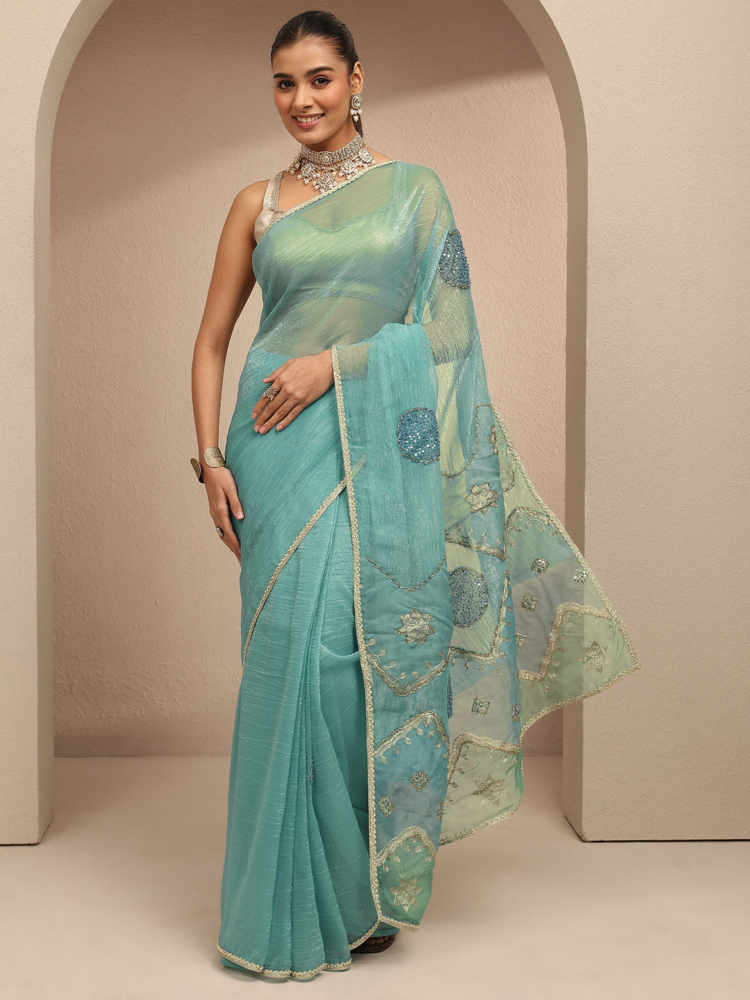 Blue Embellished Silk Blend Saree With Unstitched Blouse Piece