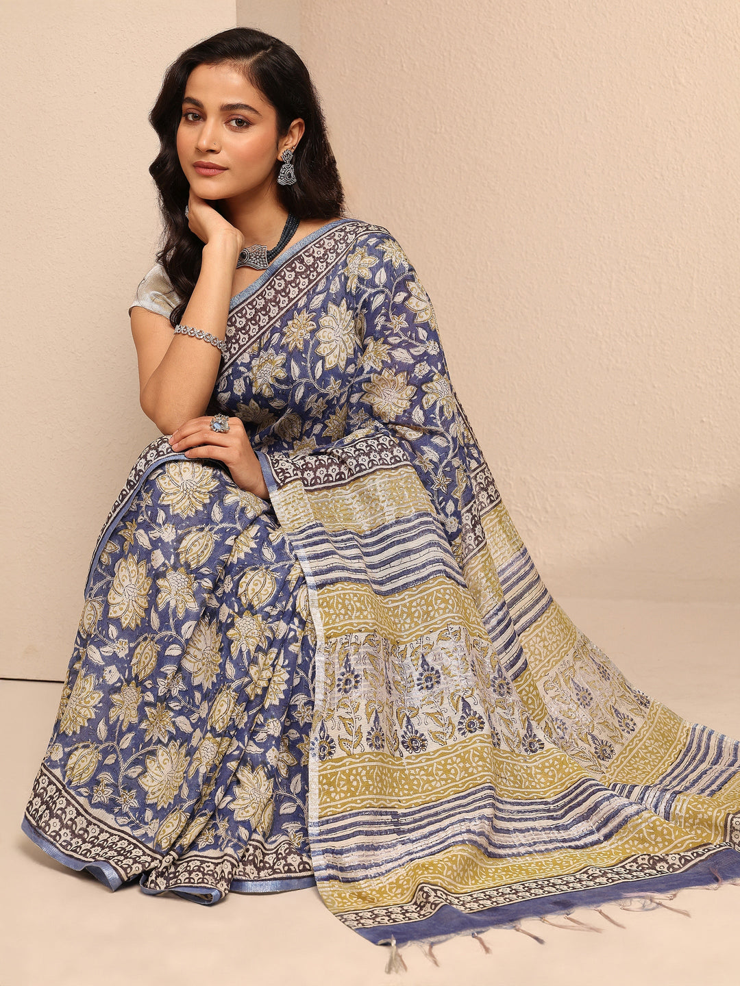 Blue Printed Cotton Saree With Unstitched Blouse Piece