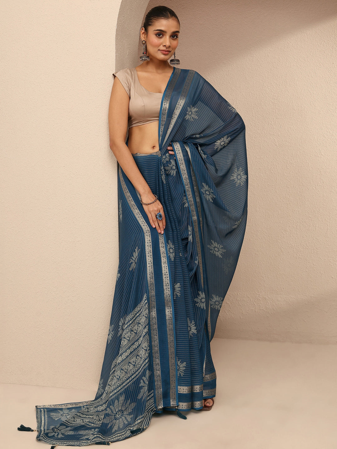 Blue Printed Silk Blend Saree With Unstitched Blouse Piece