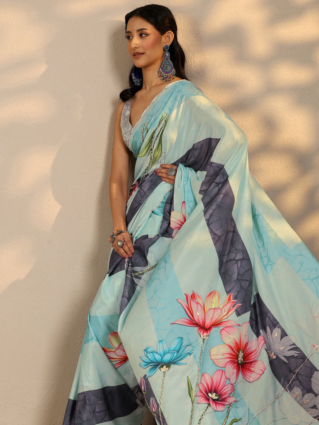 Blue Printed Silk Blend Saree With Unstitched Blouse Piece