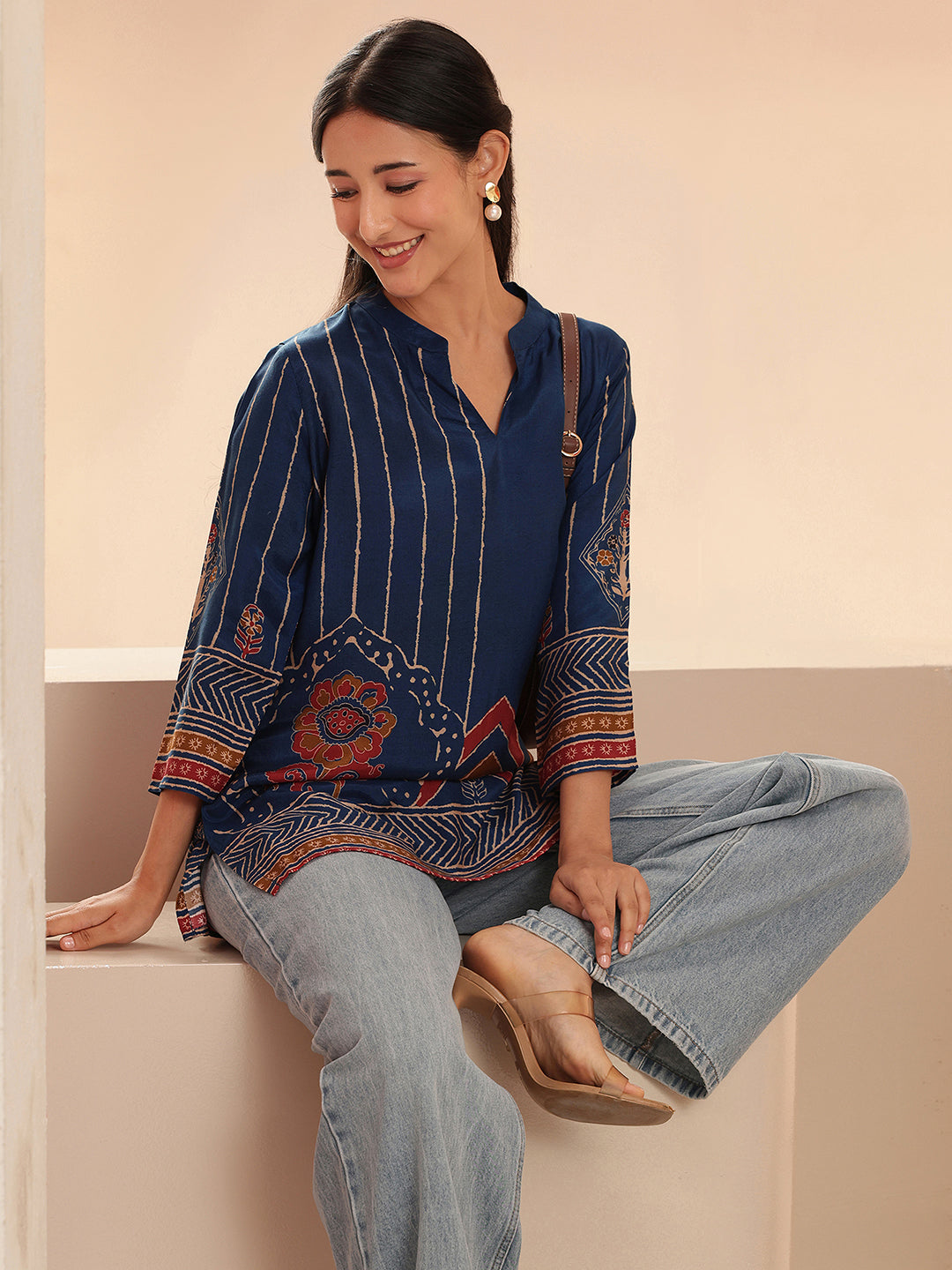 Libas Blue Ethnic Motif Printed Straight Kurti