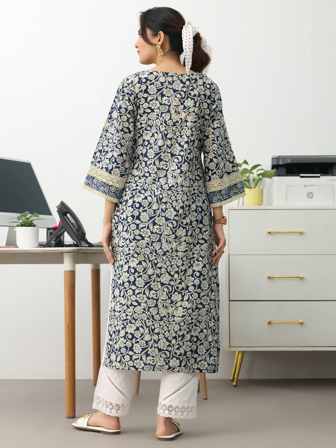 Blue Floral Printed Cotton Straight Kurta