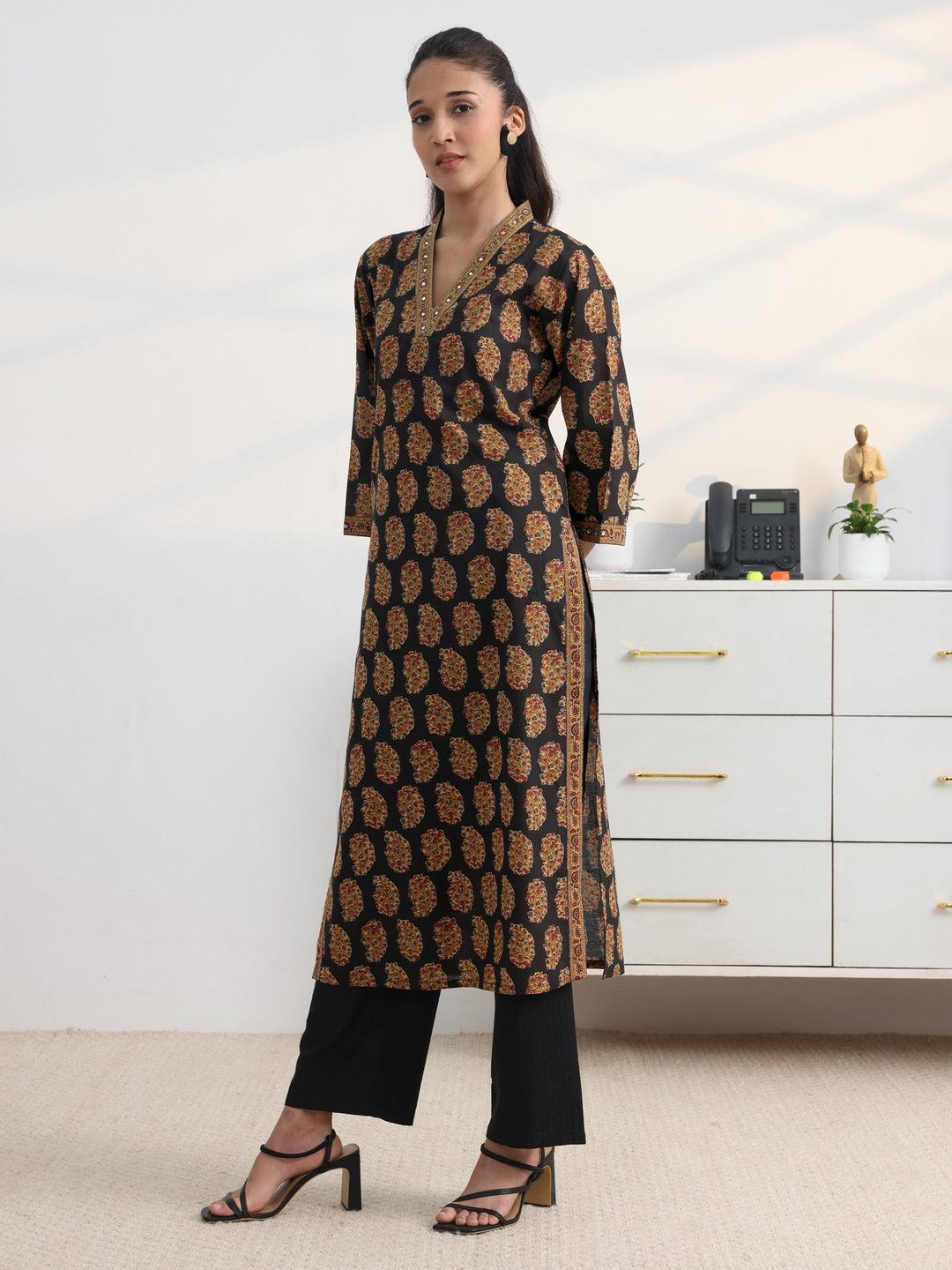 Black Paisley Printed Cotton Blend Straight Kurta