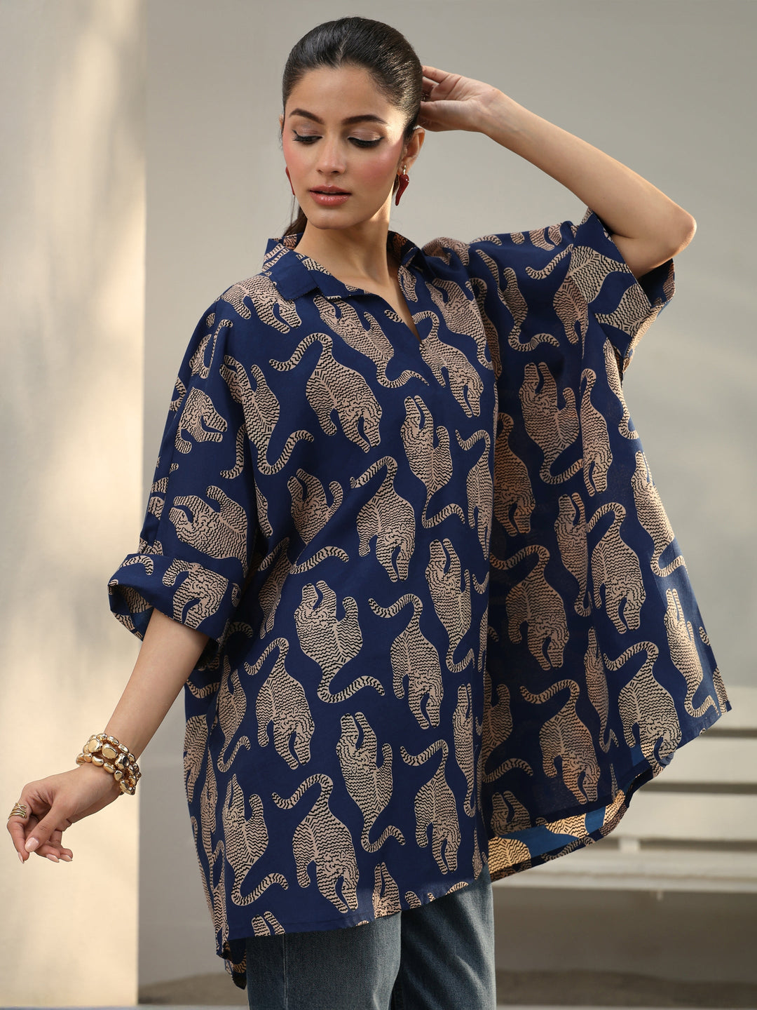 Power Move Blue Quirky Printed Cotton Blend Shirt