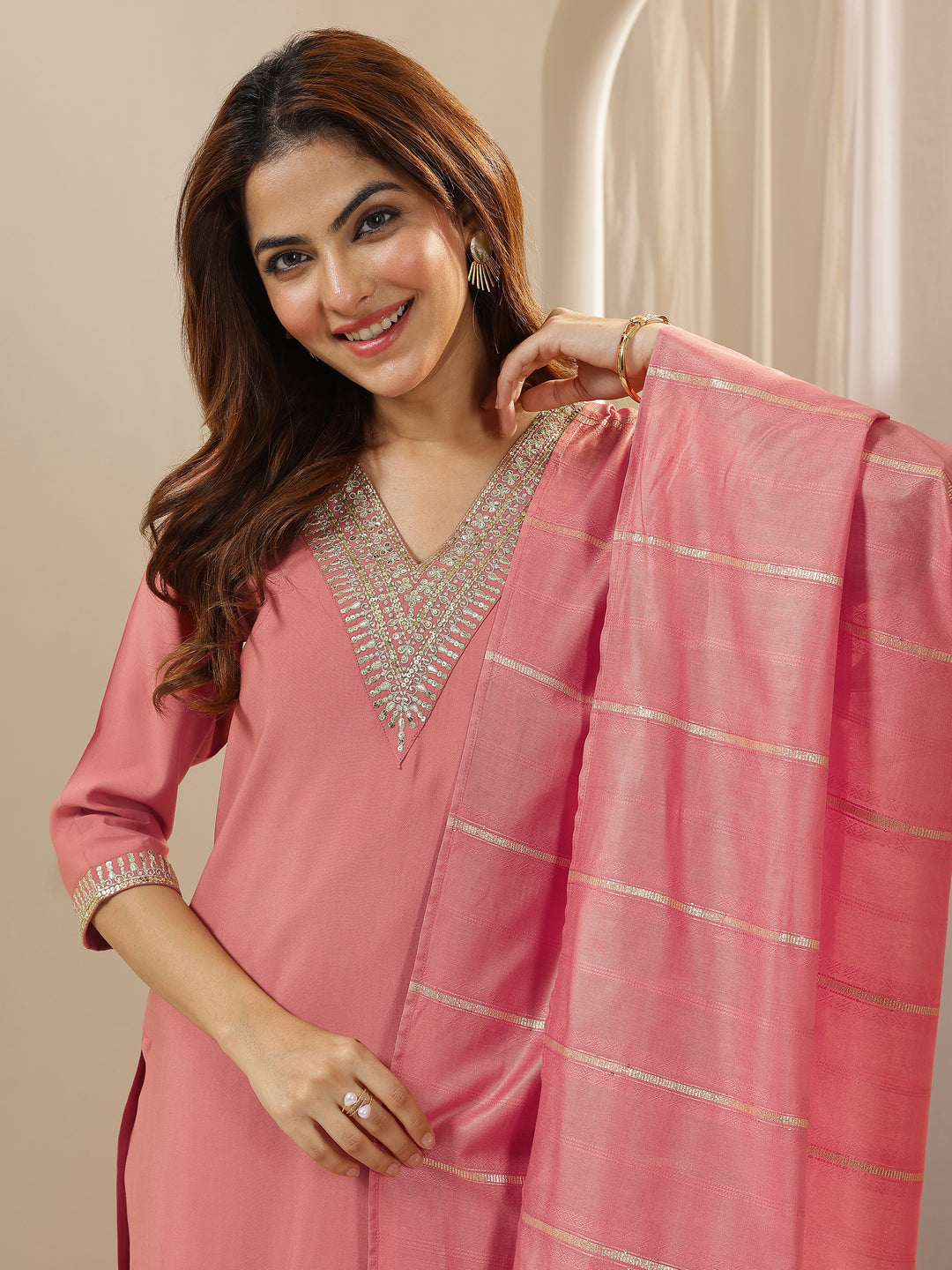 Peach Embroidered Silk Blend Straight Suit Sets With Dupatta