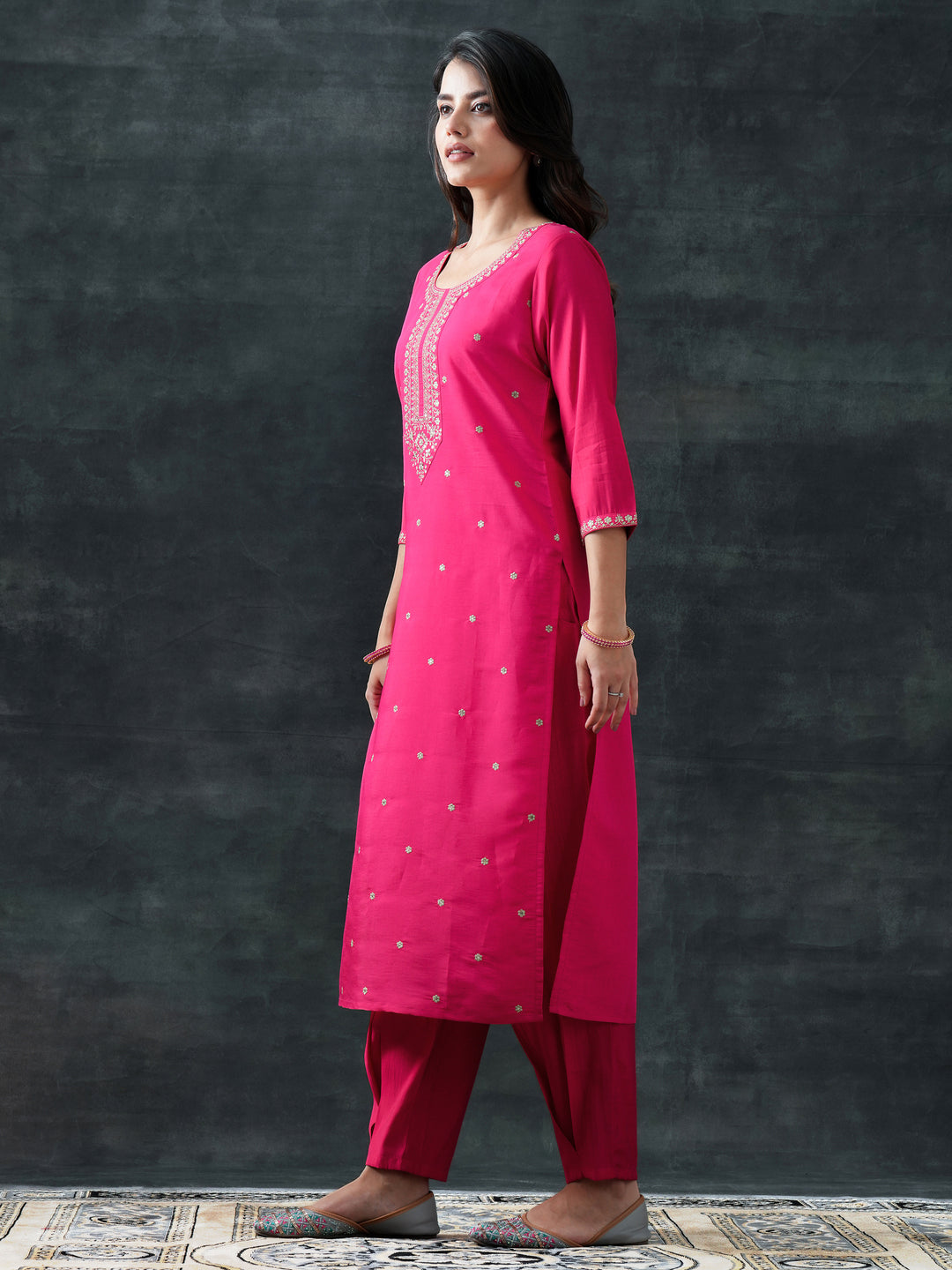 Pink Embroidered Silk Blend Straight Suit Set With Dupatta