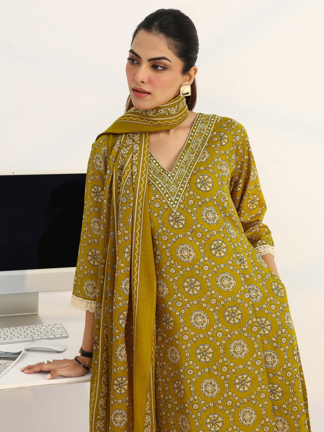 Green Floral Printed Cotton Blend A-Line Suit Set With Dupatta