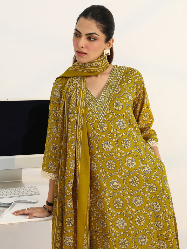 Green Floral Printed Cotton Blend A-Line Suit Set With Dupatta