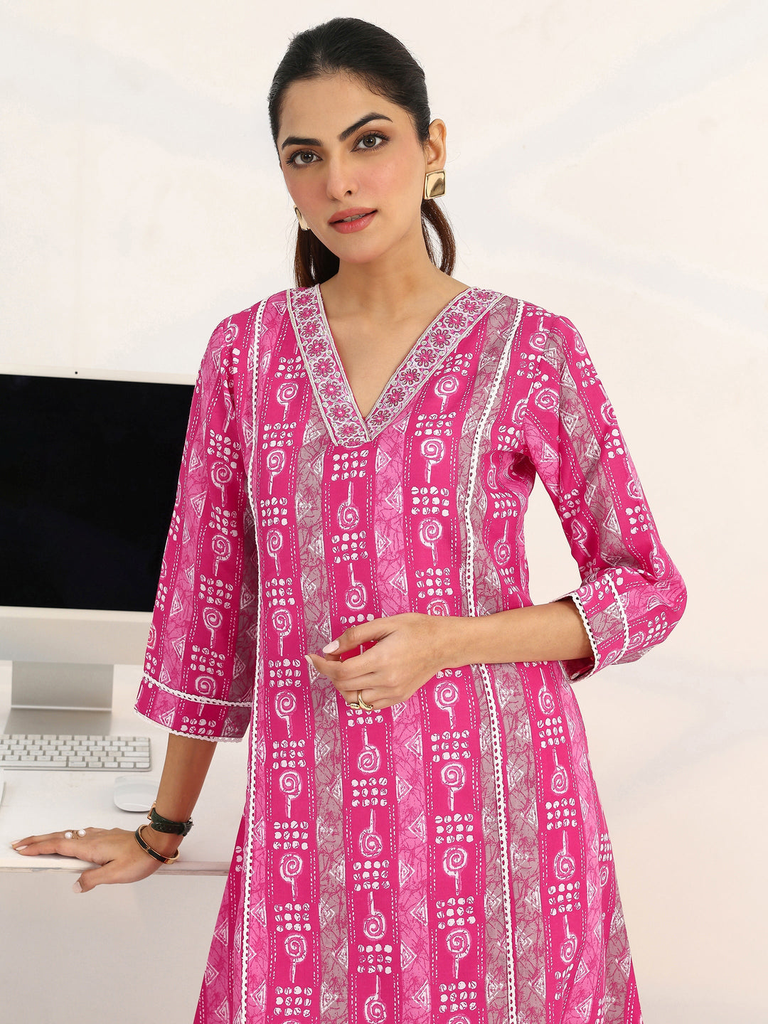 Pink Poise Ethnic Printed Cotton Blend Straight Suit Set