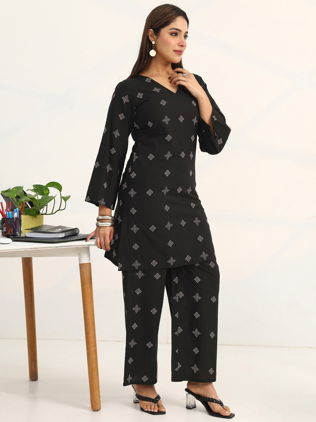 Black Geometric Printed Cotton Blend Straight Kurta Set