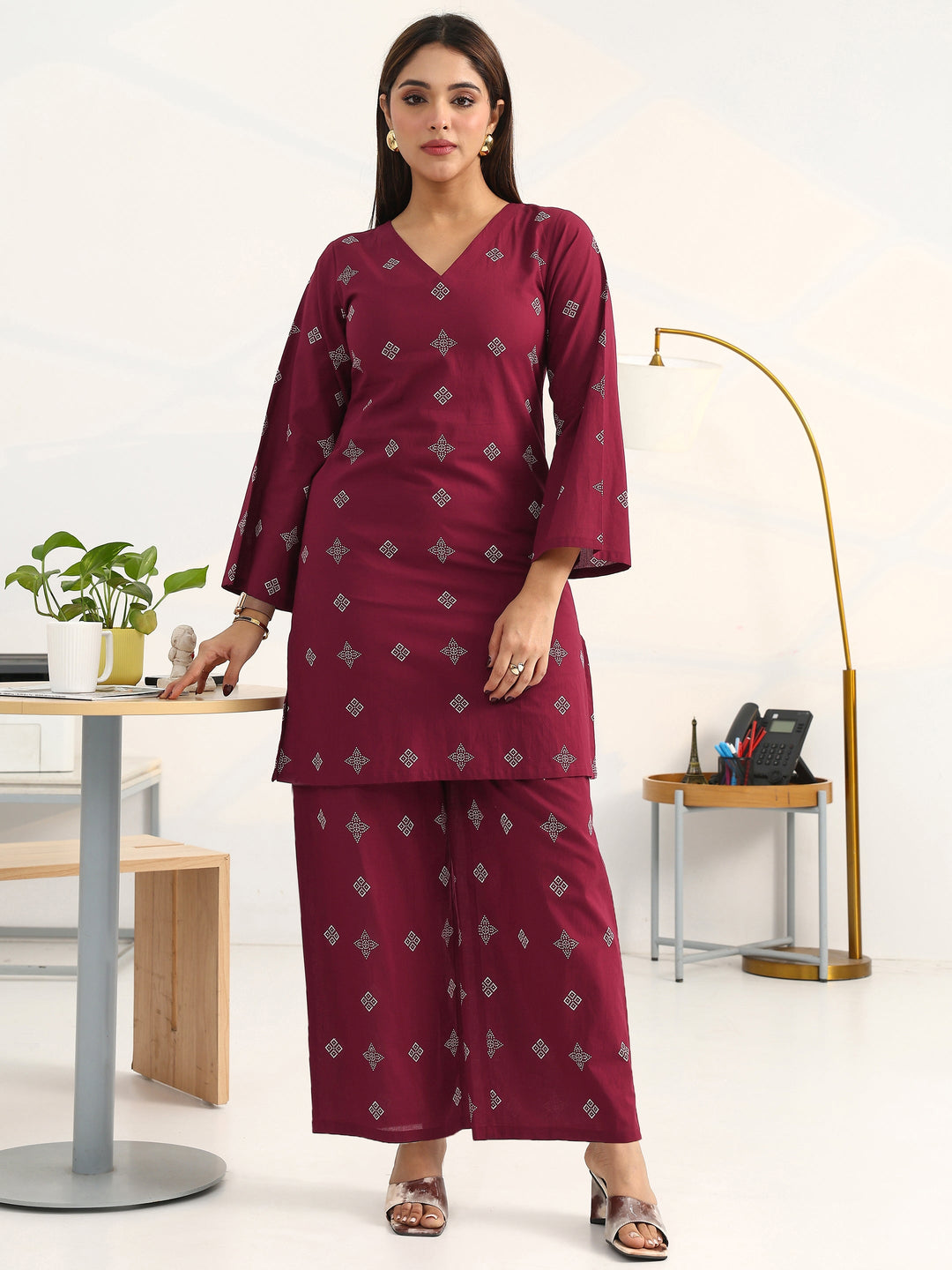 Pink Geometric Printed Cotton Blend Straight Kurta Set