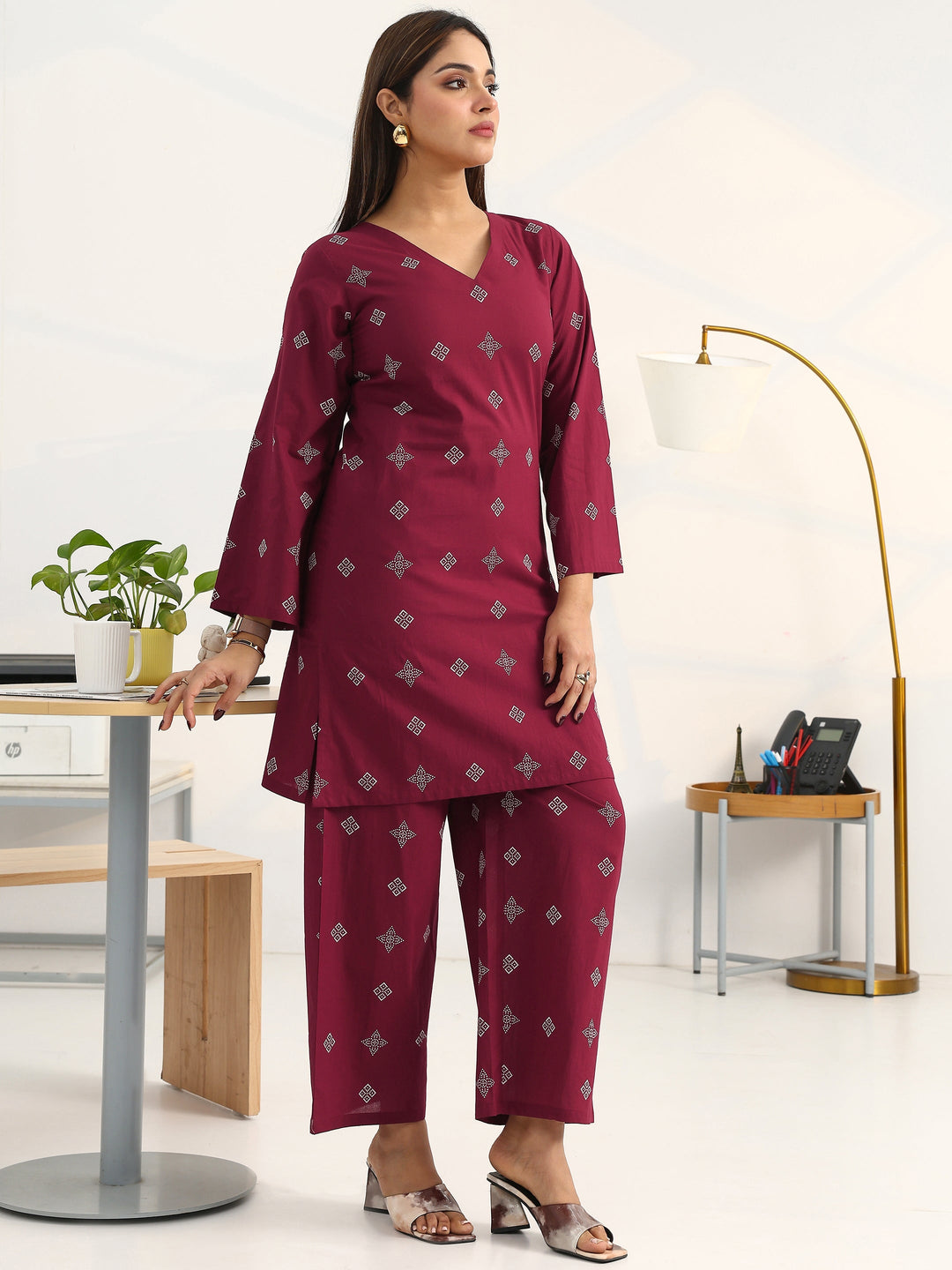 Pink Geometric Printed Cotton Blend Straight Kurta Set