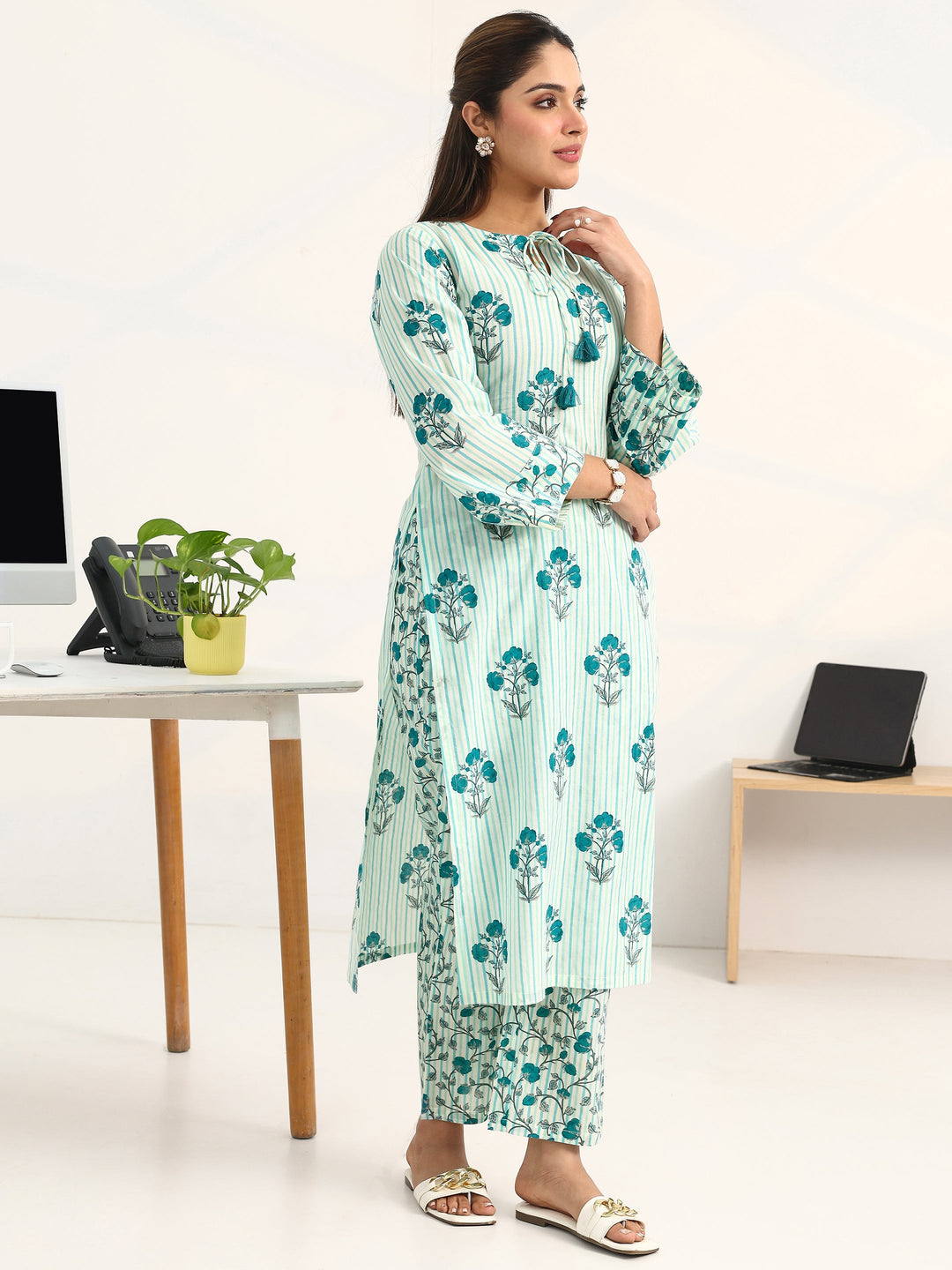 Blue Floral Printed Cotton Blend Straight Kurta Set