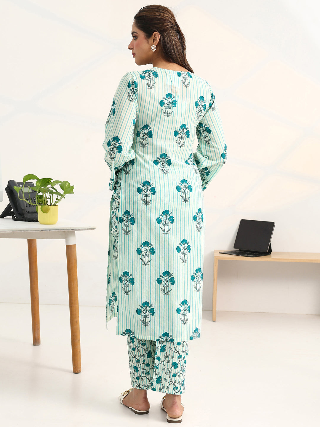 Blue Floral Printed Cotton Blend Straight Kurta Set