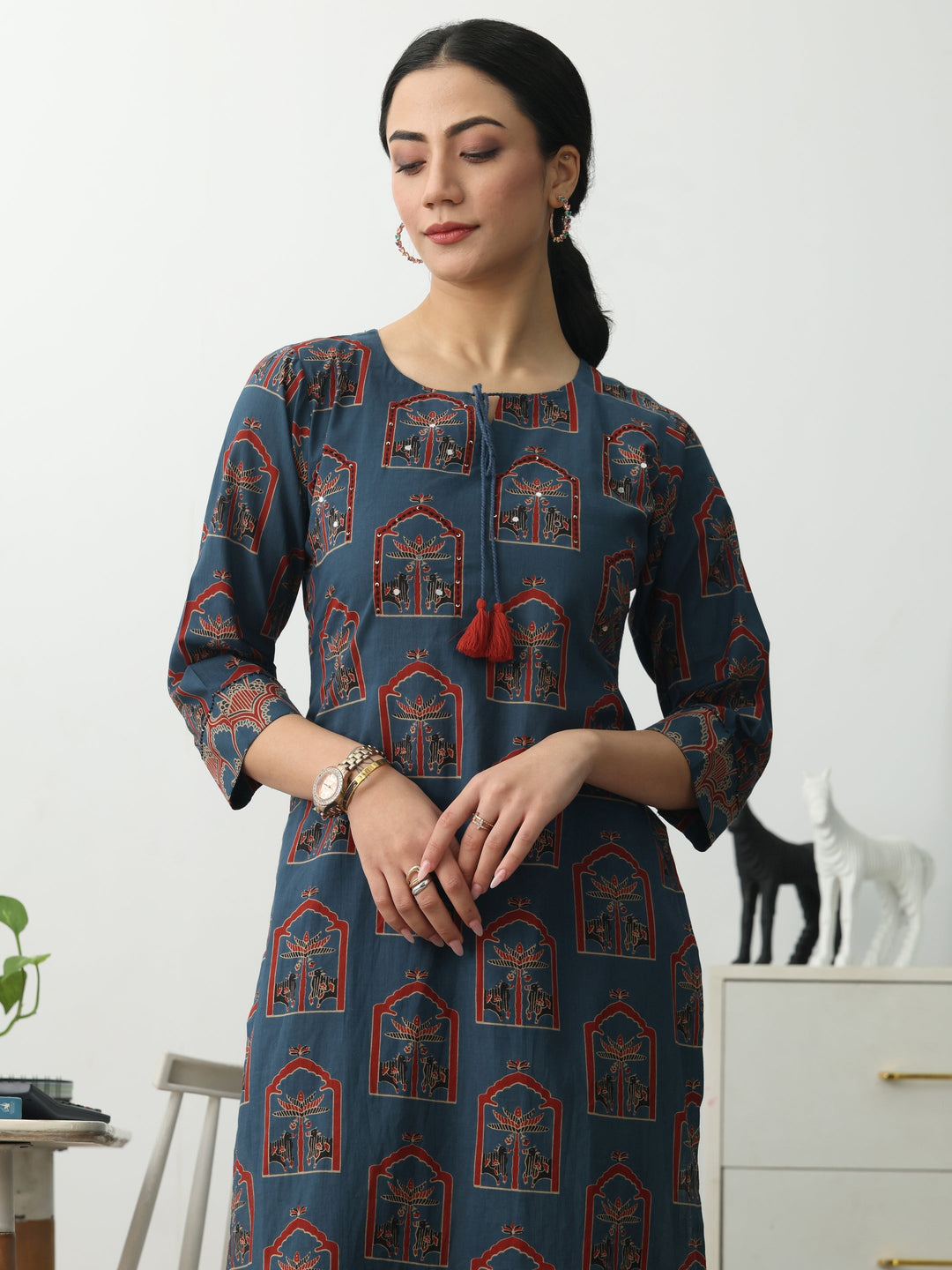 Blue Ethnic Motifs Printed Cotton Blend Straight Kurta Set