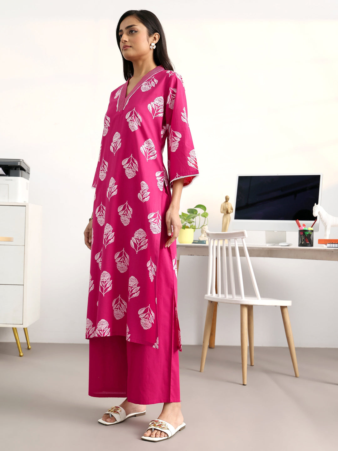 Pink Floral Printed Cotton Blend Straight Suit Set With Dupatta