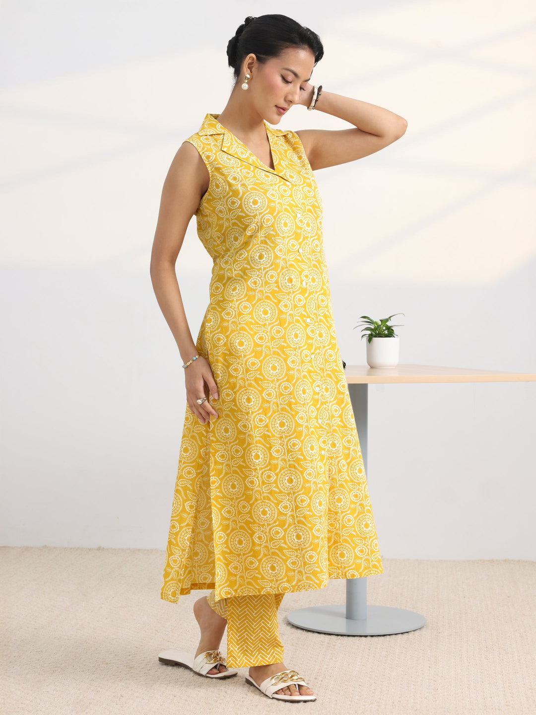 Yellow Floral Printed Cotton Blend Straight Kurta Set