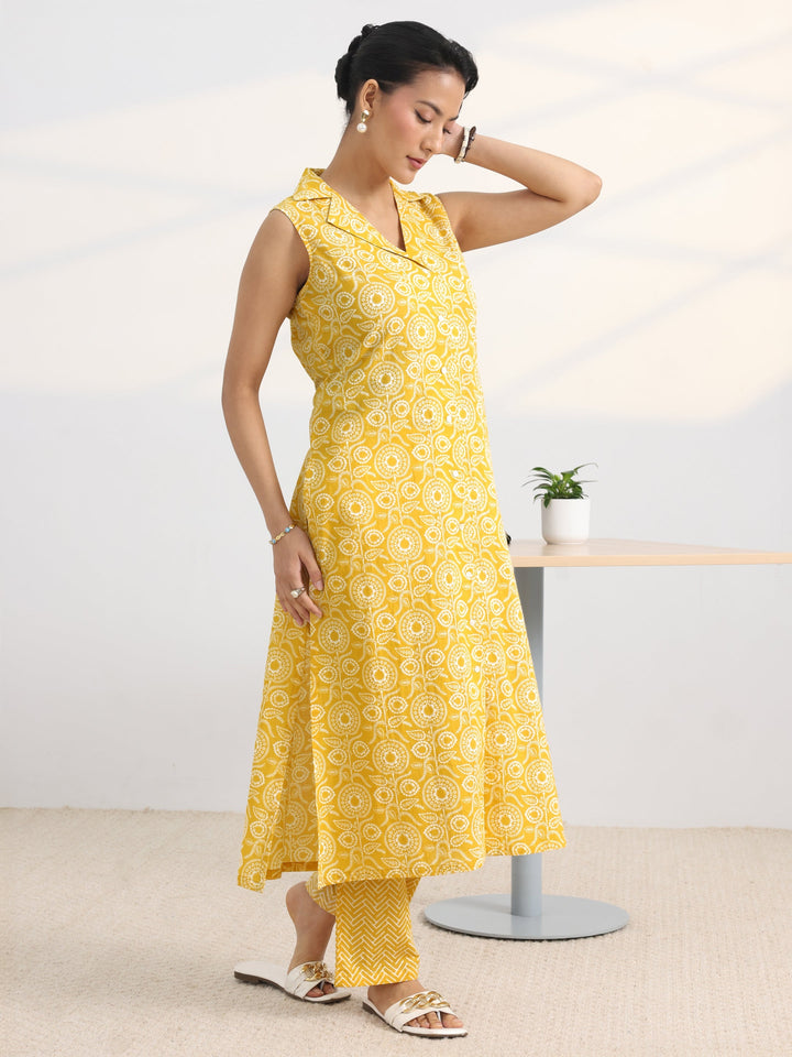 Yellow Floral Printed Cotton Blend Straight Kurta Set