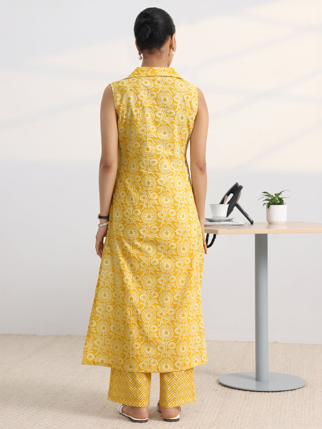 Yellow Floral Printed Cotton Blend Straight Kurta Set