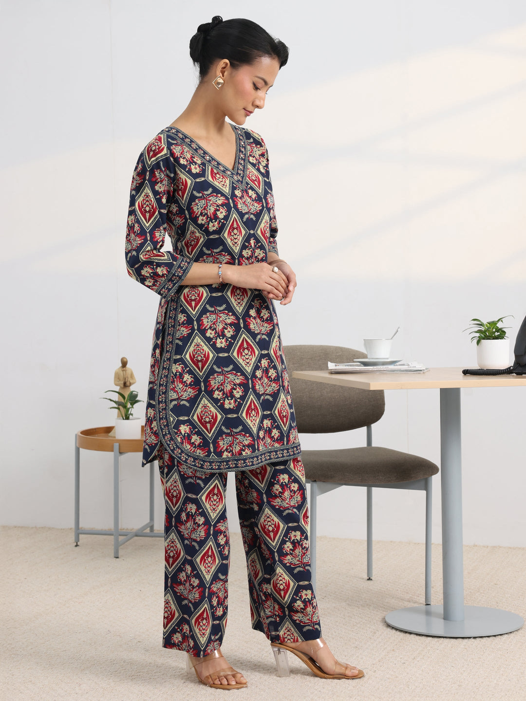Blue Floral Printed Cotton Blend Straight Kurta Set