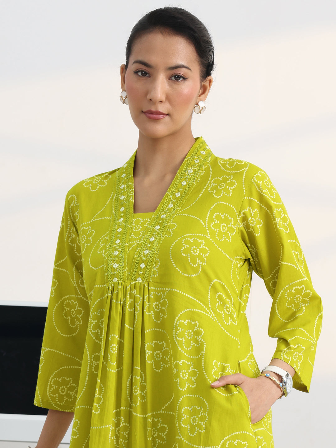 Green Bandhani Printed Cotton Blend A-Line Suit Set With Dupatta