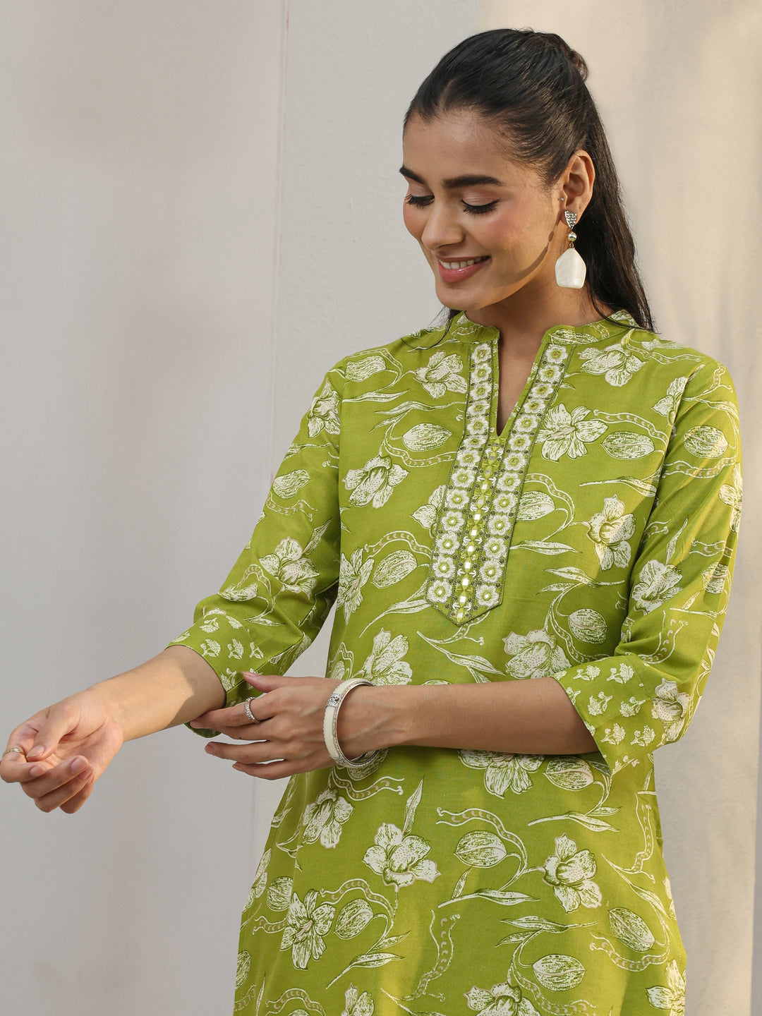 Green Floral Printed Cotton Blend Straight Suit Set With Dupatta