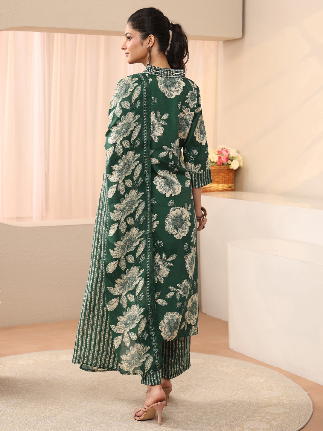 Green Floral Printed Cotton Blend Straight Suit Set
