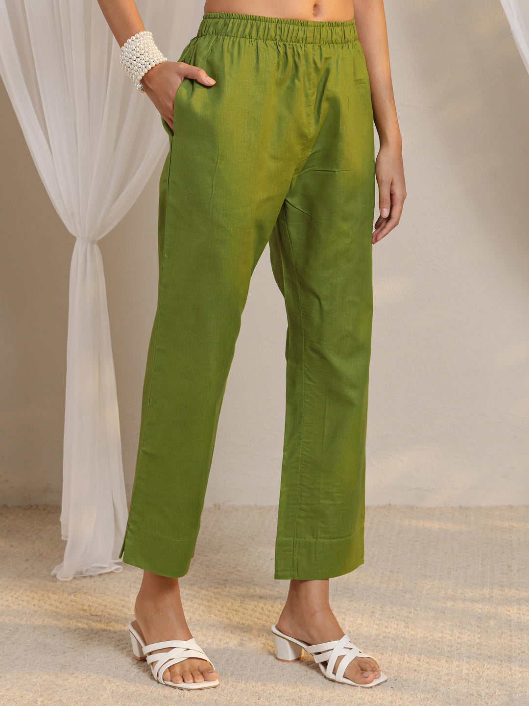Green Geometric Printed Cotton Blend Straight Suit Set With Dupatta