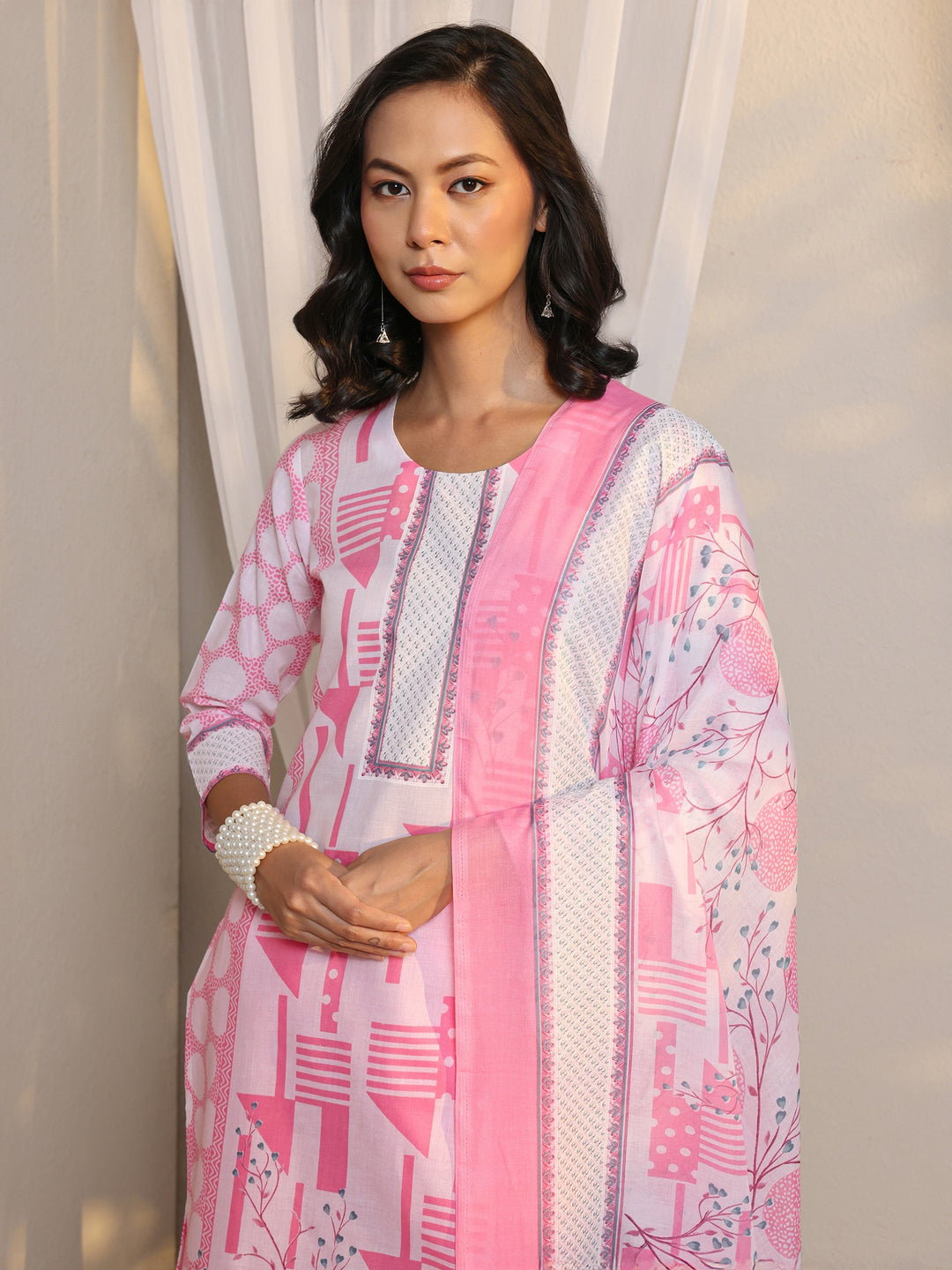 Pink Geometric Printed Cotton Blend Straight Suit Set With Dupatta