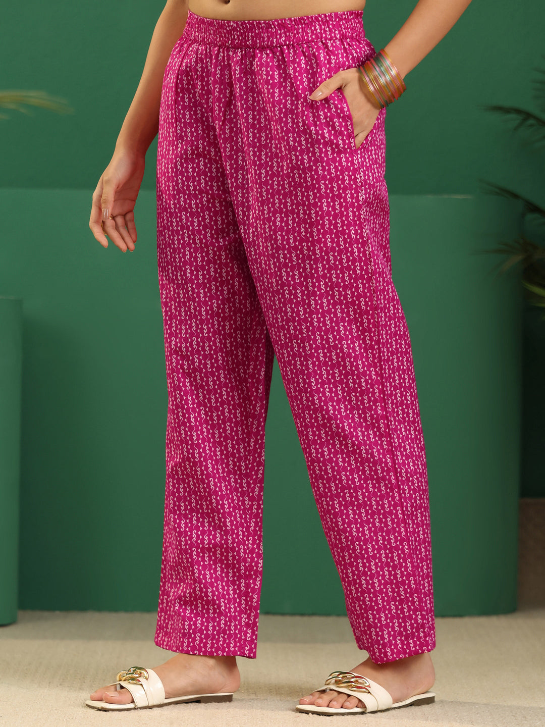 Gerua Magenta Pink Bandhani Cotton Blend Straight Suit Set