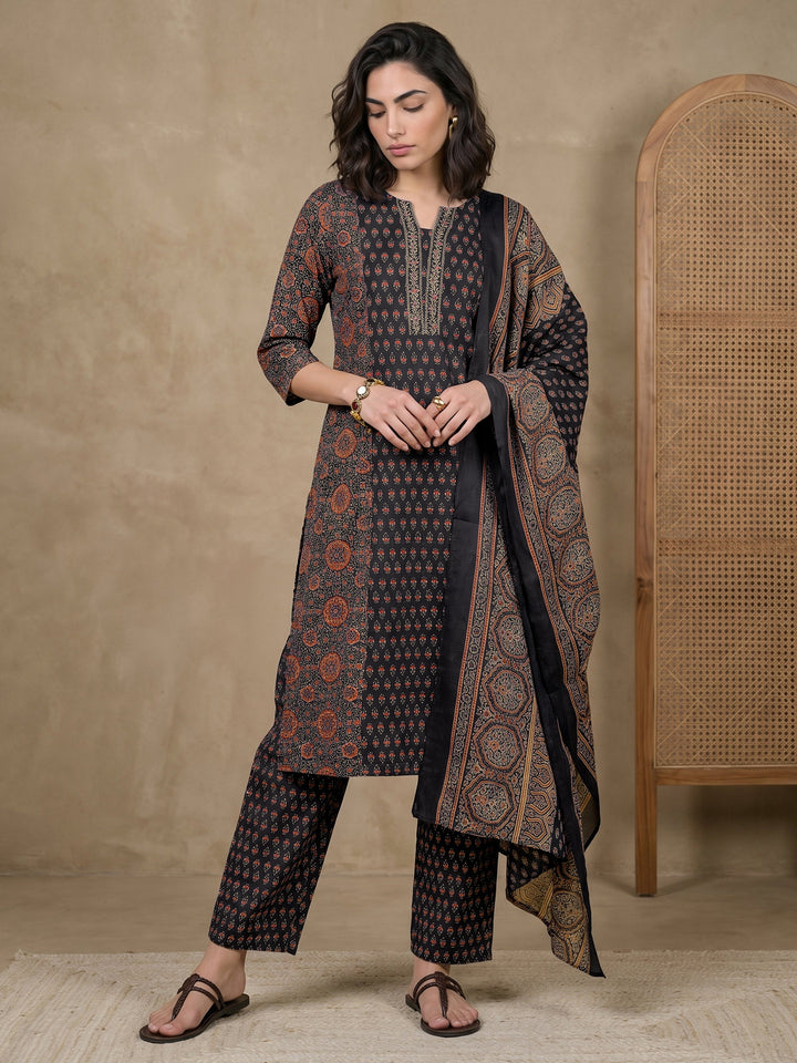 Gerua Black Ethnic Printed Straight Suit Set