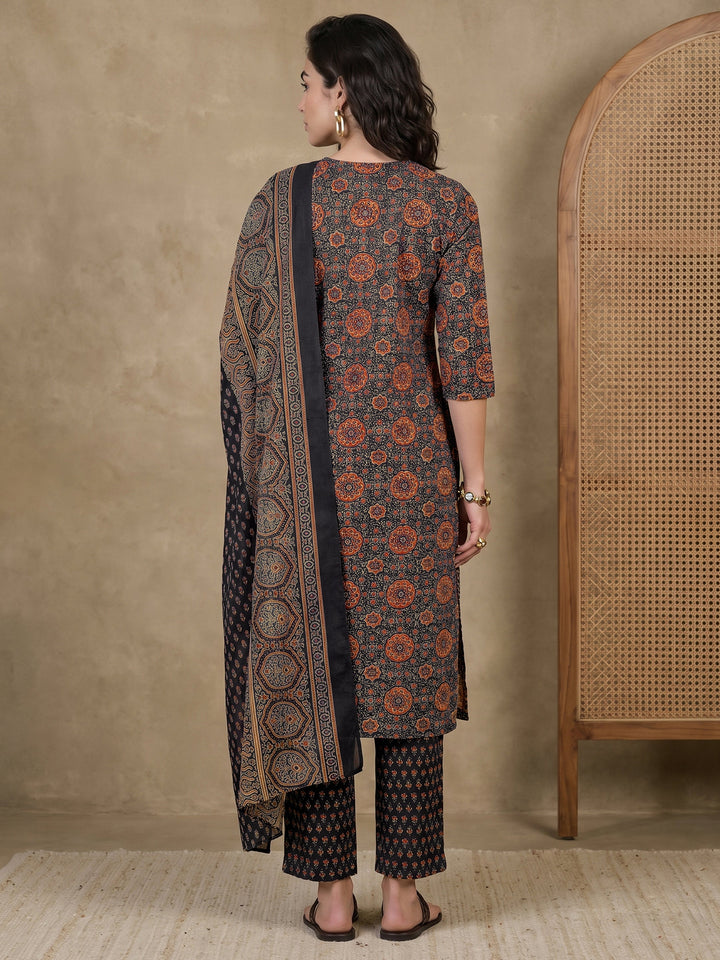 Gerua Black Ethnic Printed Straight Suit Set