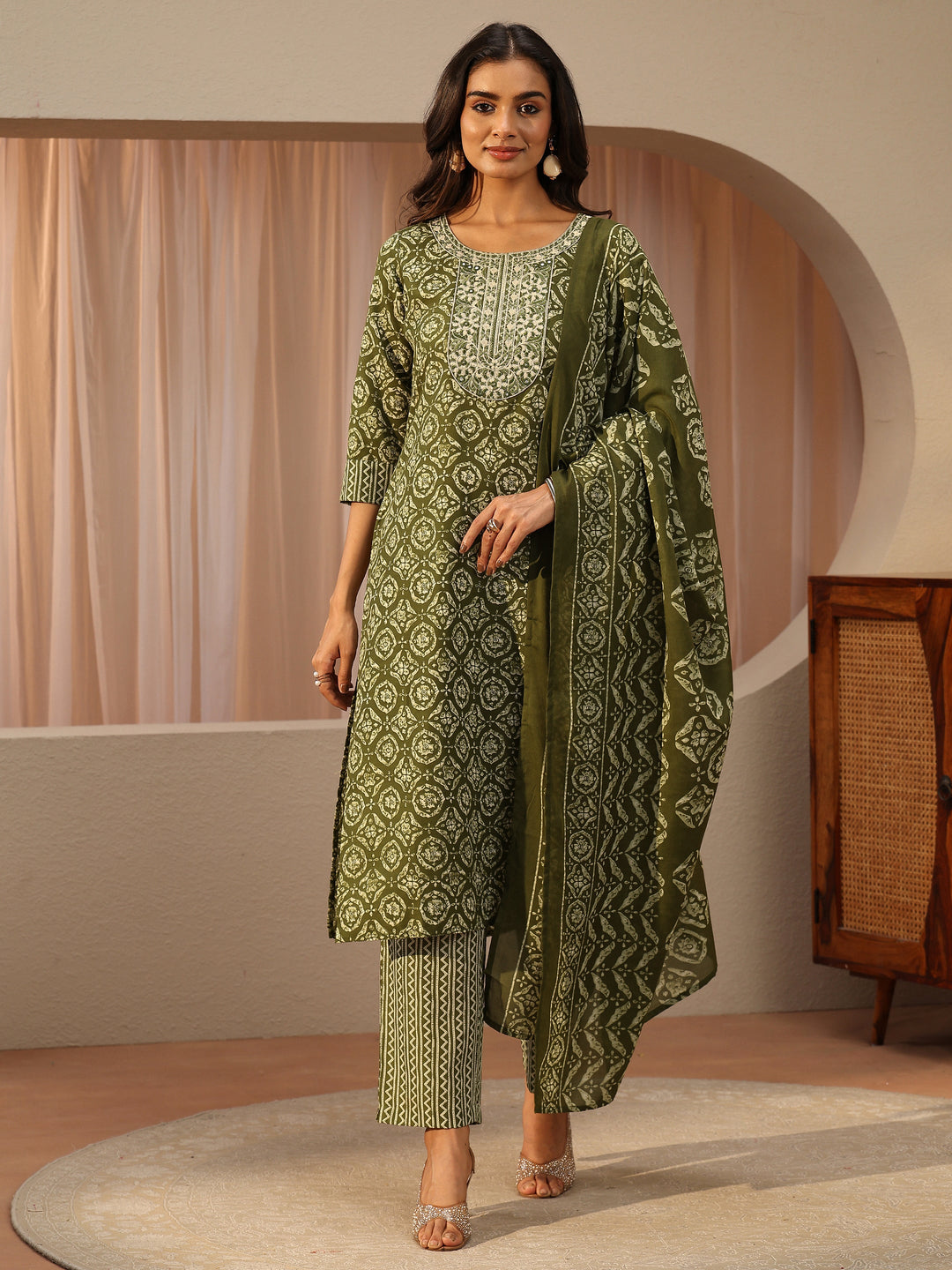 Green Ethnic Motifs Printed Cotton Blend Straight Suit Set With Dupatta