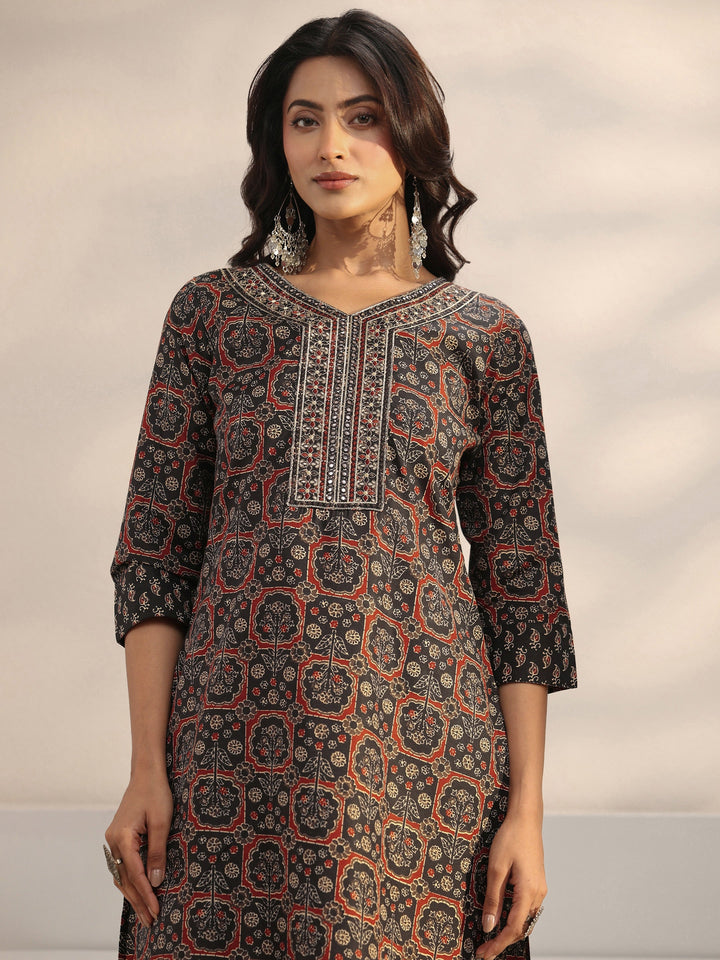 Black Ethnic Printed Cotton Blend Straight Suit Set With Dupatta