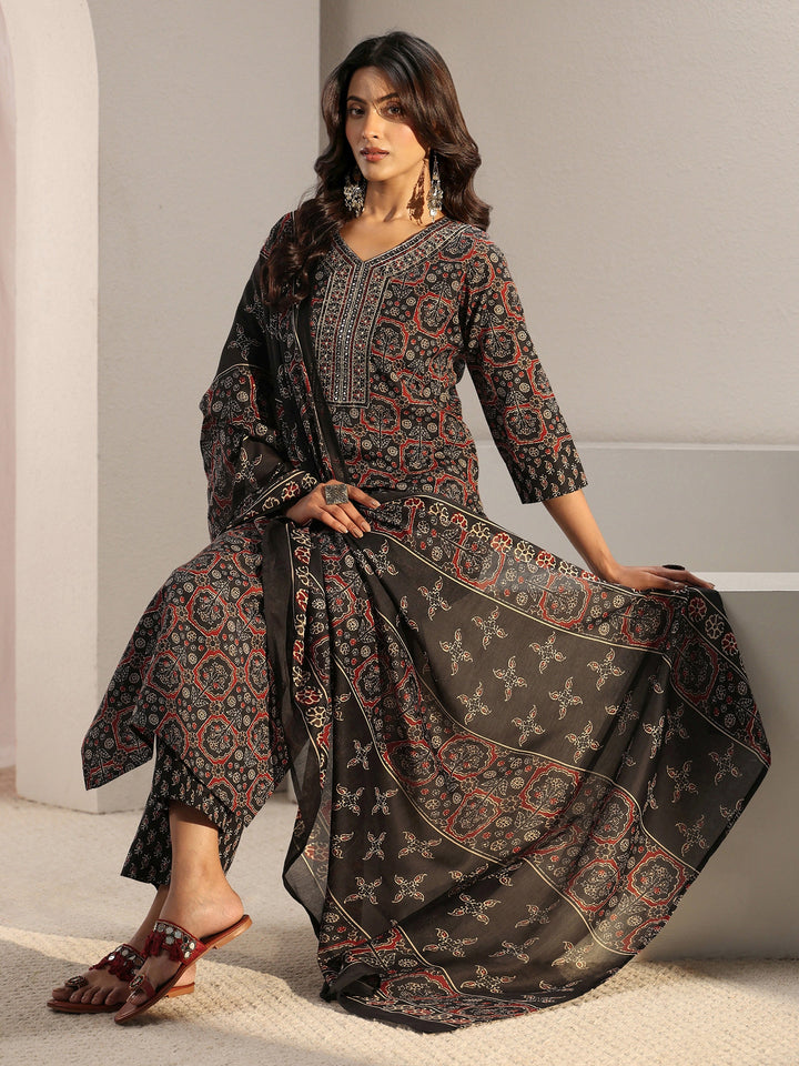 Black Ethnic Printed Cotton Blend Straight Suit Set With Dupatta