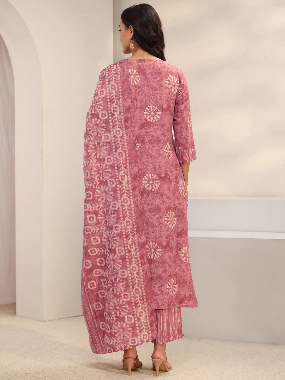 Pink Floral Printed Cotton Blend Straight Suit Set With Dupatta