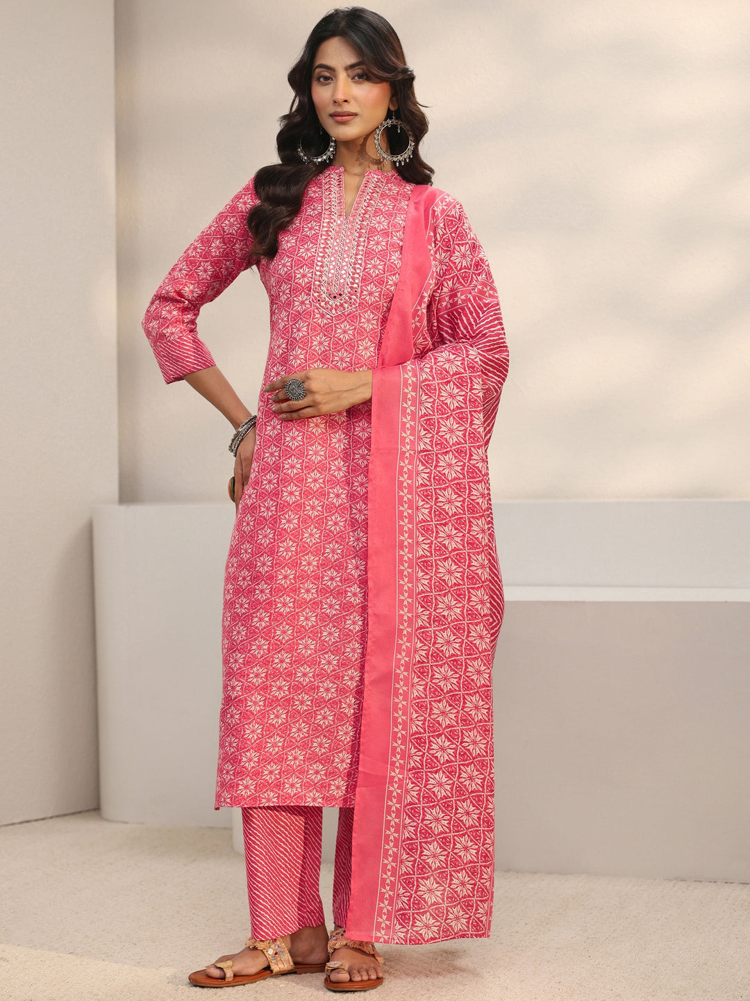 Pink Geometric Printed Cotton Blend Straight Suit Set With Dupatta