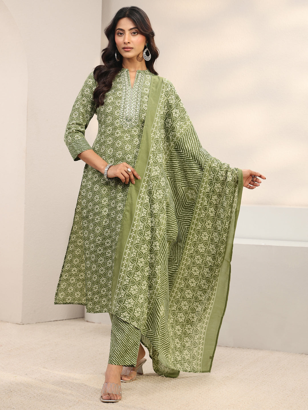 Green Geometric Printed Cotton Blend Straight Suit Set With Dupatta
