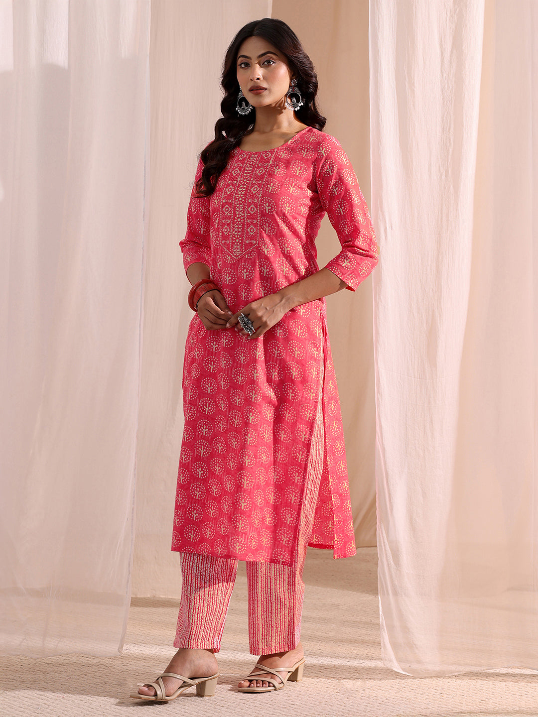 Gerua Pink Floral Printed Cotton Blend Straight Suit Set