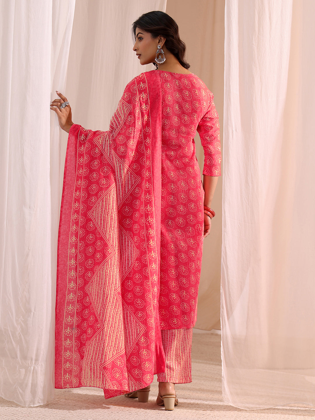 Gerua Pink Floral Printed Cotton Blend Straight Suit Set