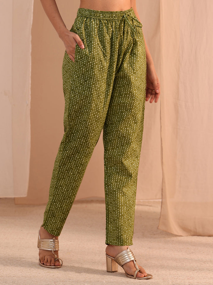Gerua Green Bandhani Printed Cotton Blend Straight Suit Set