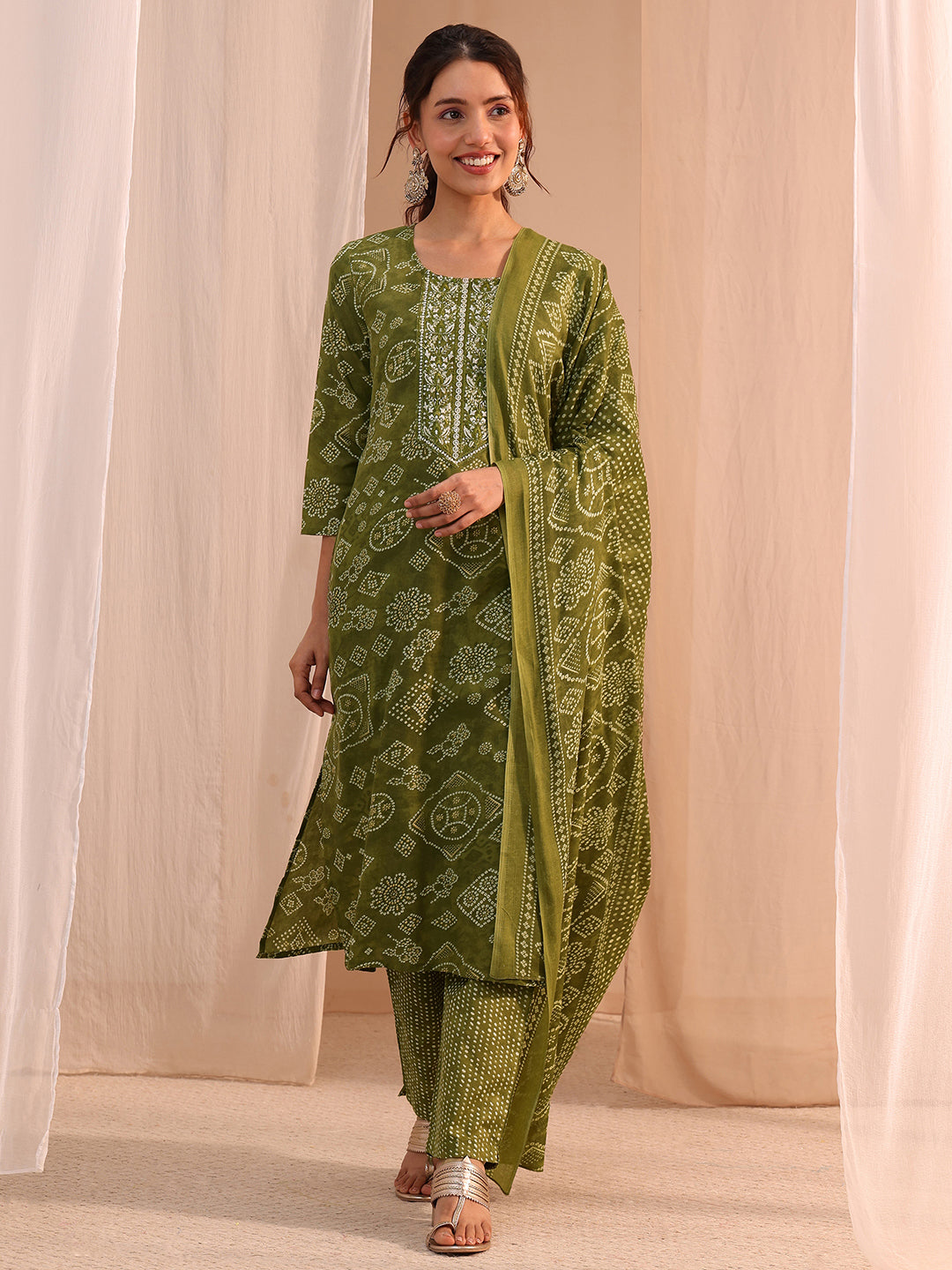 Gerua Green Bandhani Printed Cotton Blend Straight Suit Set