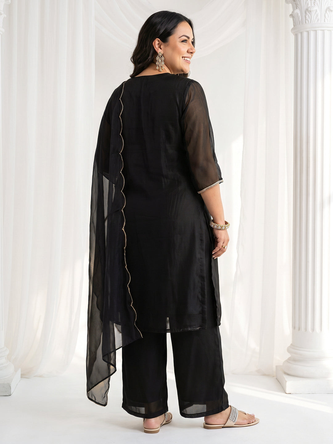 Plus Size Black Floral Embroidered Tissue Straight Suit Set