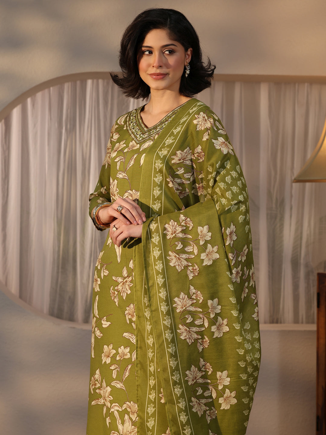 Gerua Green Floral Printed Straight Suit Set