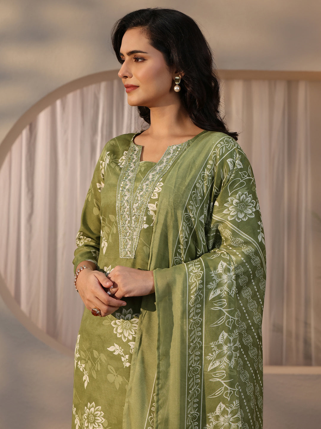 Gerua Green Floral Printed Straight Suit Set