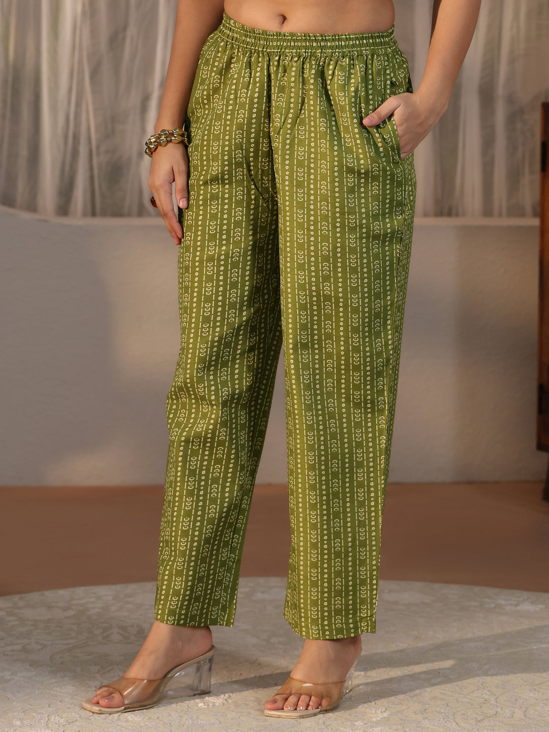 Gerua Green Floral Printed Straight Suit Set